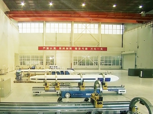 7.1、航天組件精密吊裝起重機(jī).jpg