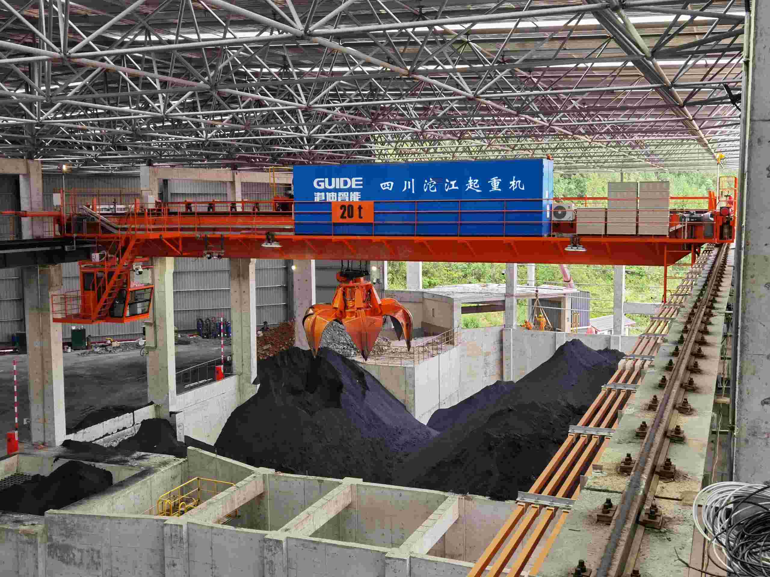 5、第五代：礦物抓斗智能起重機(jī).jpg